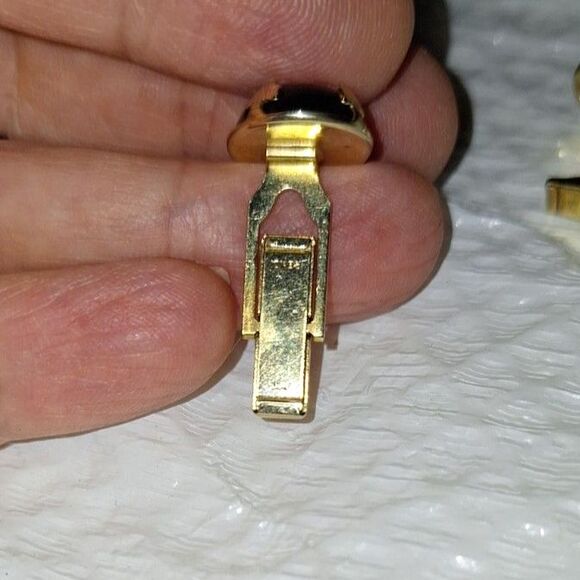 A Vintage Pair of Red Glass Men's Cufflinks Gold Tone Formal Accessories - Picture 4 of 9